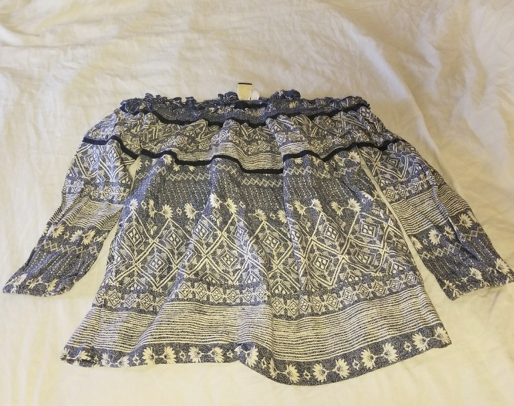 Roxy Off the shoulder Crop Top